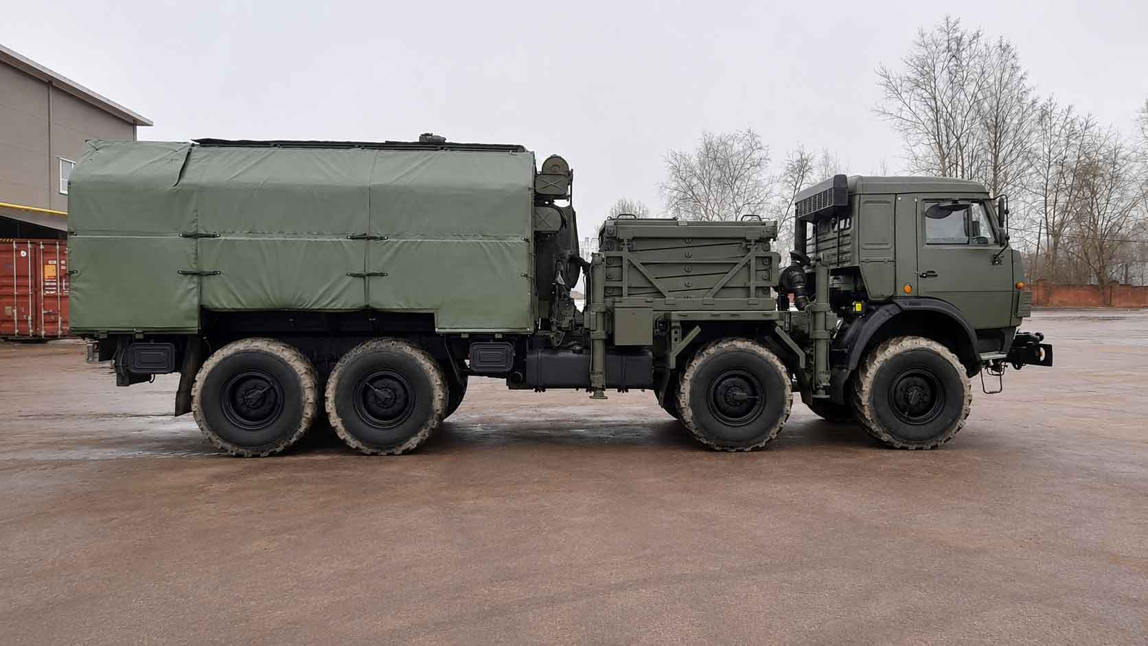 Кузов КАМАЗ-6350 с защитными одеялами ПОКРОВ-О 130 правый борт
